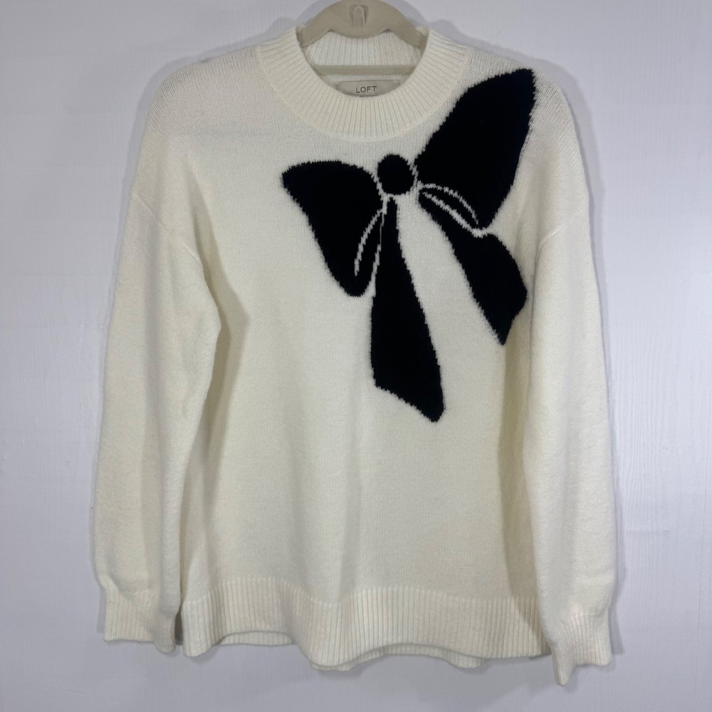LOFT Cream Sweater with Black Bow Medium Long Sleeve Cozy Knit Pullover - Picture 1 of 10